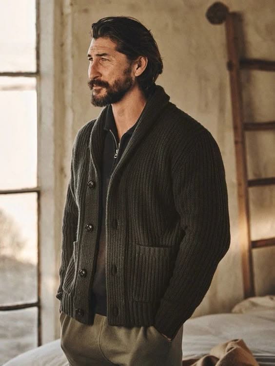 Cardigan à col oversize en laine naturelle